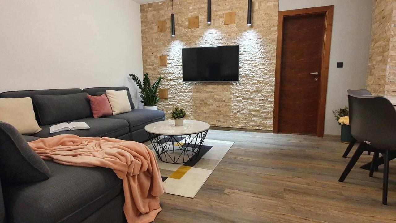 Apartments Lucic Slunj Exterior photo