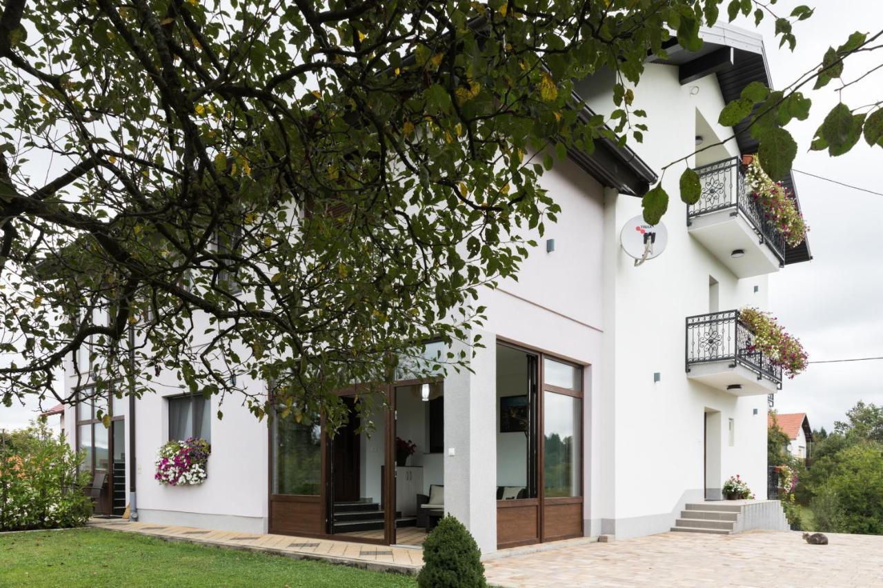 Apartments Lucic Slunj Exterior photo
